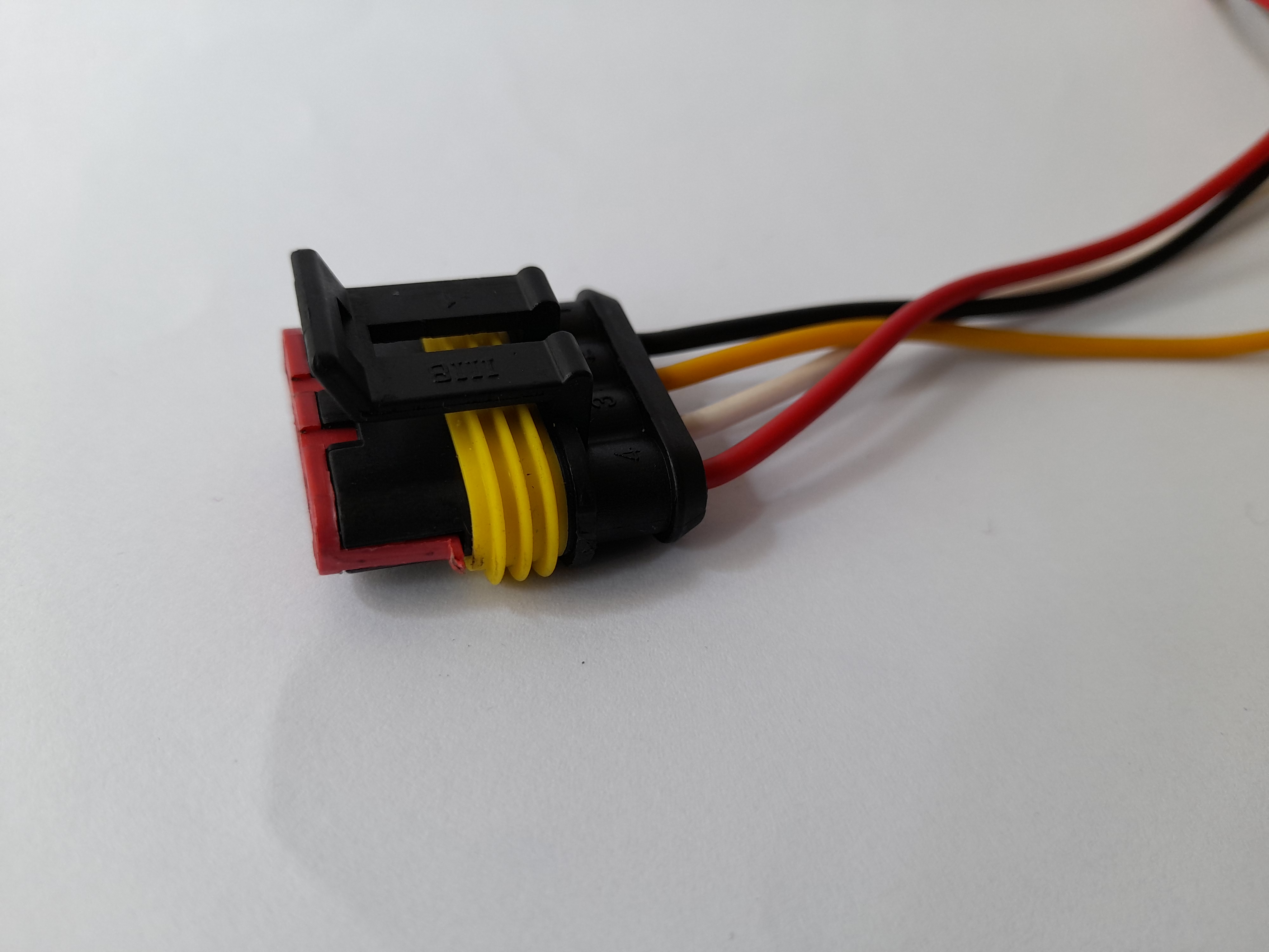 4YC008 ÜNİVERSAL SÜPER SEAL 4'LÜ SOKET DİŞİ