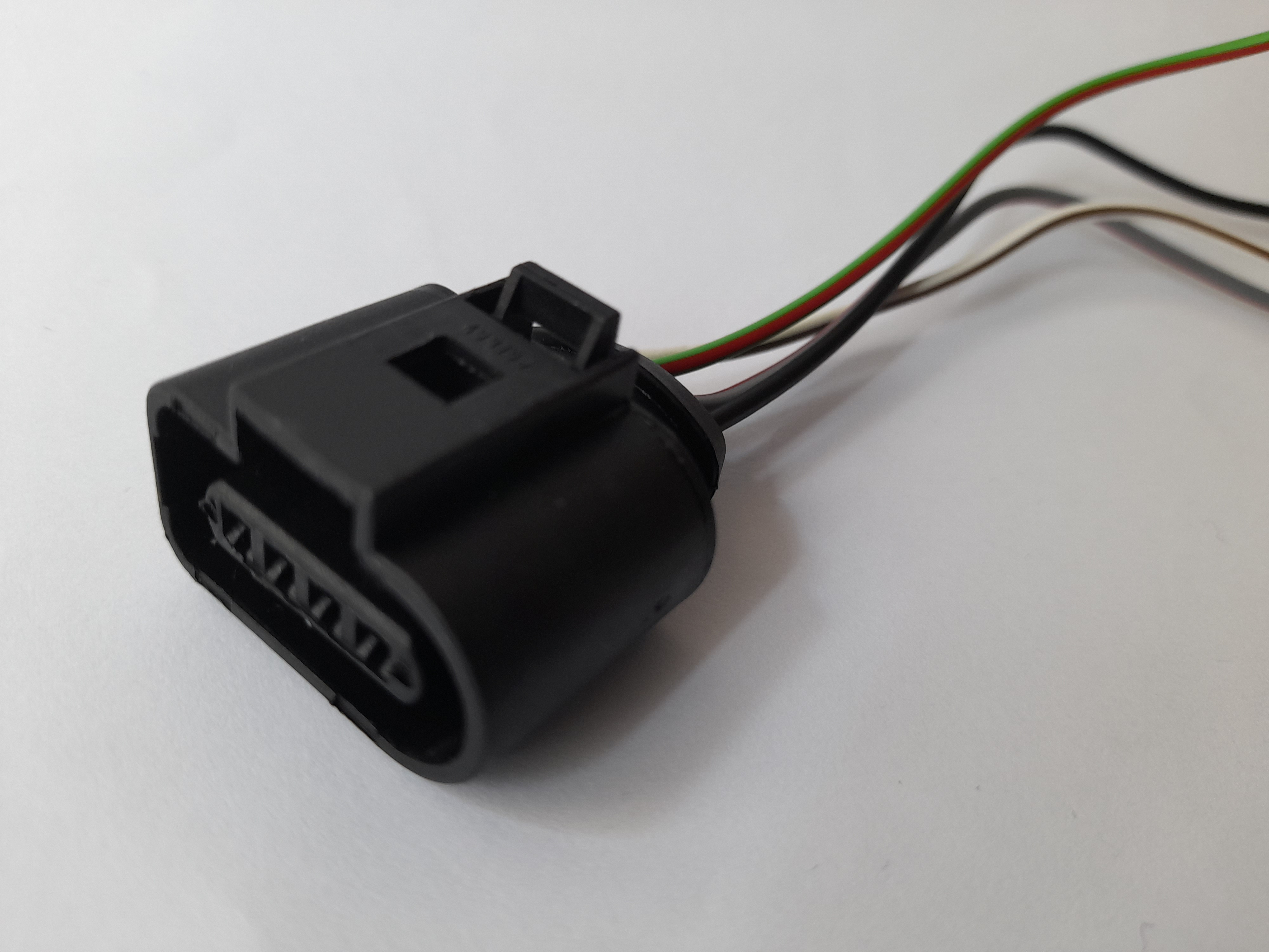 4YC022 D TİP İNCE TERMİNAL SOKETİ